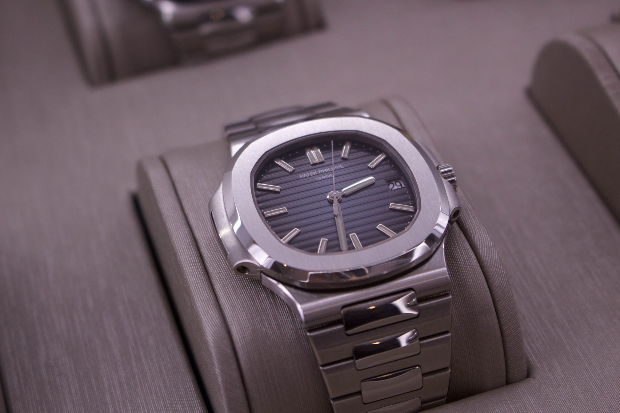 Patek Philippe Nautilus Jumbo